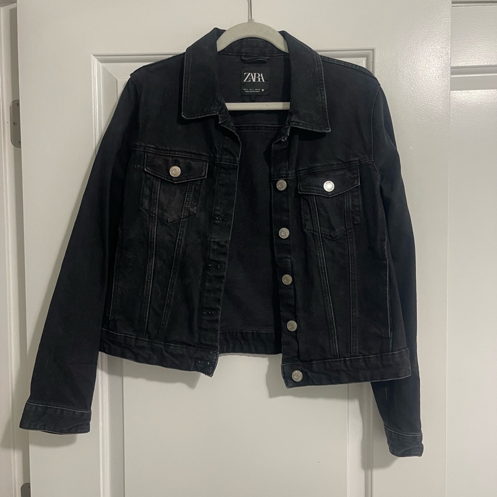 Zara Women's Dark Denim Jacket